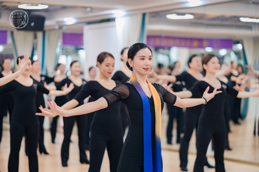 苒苒导师|心中有梦，一路优雅前行(图3)